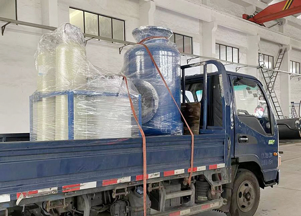 四川成都整車發(fā)貨全程水處理器和全自動(dòng)軟水器各一套